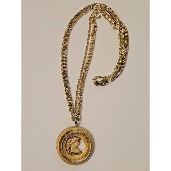 Rare Vintage Large Cameo Encircled Gold Diamond Cut Finish Multi Chain Necklace - Picture 5 of 9